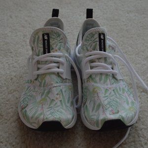 New Balance Nergize Sport Sneakers in Leaf / Botanical / Floral Pattern